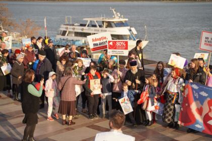 „Marşul pentru viaţă“ în Arhiepiscopia Dunării de Jos – fotografia 14