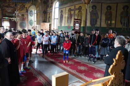 Ediţia a 8-a a Campionatului şcolar de fotbal „Tinereţe şi credinţă“ – fotografia 5