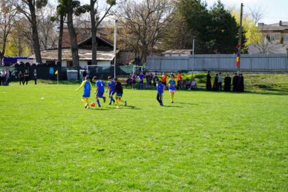 Ediţia a 8-a a Campionatului şcolar de fotbal „Tinereţe şi credinţă“ – fotografia 10