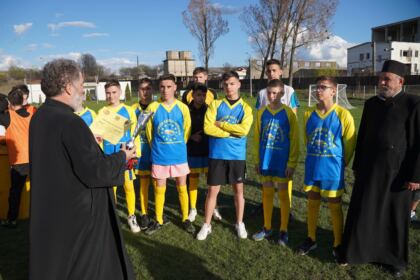 Ediţia a 8-a a Campionatului şcolar de fotbal „Tinereţe şi credinţă“ – fotografia 21