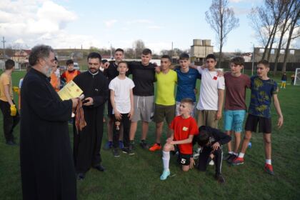 Ediţia a 8-a a Campionatului şcolar de fotbal „Tinereţe şi credinţă“ – fotografia 23