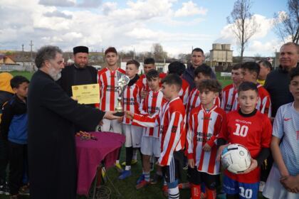 Ediţia a 8-a a Campionatului şcolar de fotbal „Tinereţe şi credinţă“ – fotografia 31