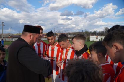 Ediţia a 8-a a Campionatului şcolar de fotbal „Tinereţe şi credinţă“ – fotografia 33