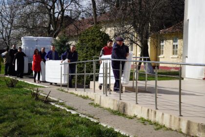Daruri pentru nevoiaşii din localitatea Pechea, judeţul Galaţi – fotografia 22