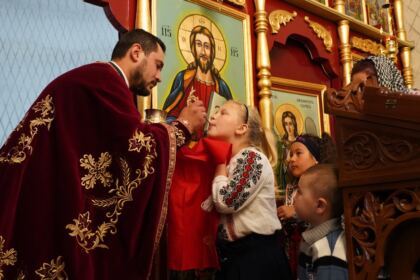 Vizită misionară şi caravană medicală în satul Ciureştii Noi, judeţul Galaţi – fotografia 12