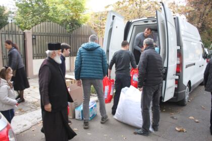 Parohia „Sf. Arhangheli“ din Brăila sprijină constant copiii şi vârstnicii nevoiaşi – fotografia 18