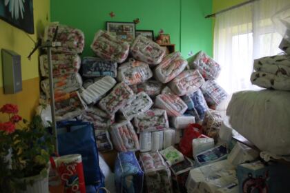 Parohia „Sf. Arhangheli“ din Brăila sprijină constant copiii şi vârstnicii nevoiaşi – fotografia 52