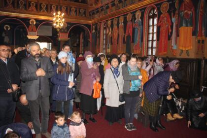 Rugăciune şi binecuvântare pentru bolnavii din Spitalul „Sf. Ap. Andrei“ din Galaţi – fotografia 11