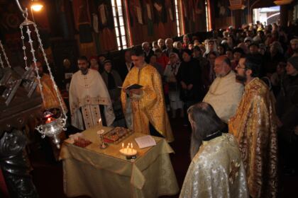 Rugăciune şi binecuvântare pentru bolnavii din Spitalul „Sf. Ap. Andrei“ din Galaţi – fotografia 22