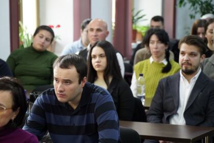 Conferinţă în cadrul Facultăţii de Istorie, Filosofie şi Teologie din Galaţi – fotografia 11