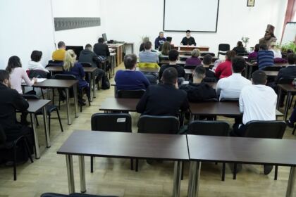Conferinţă în cadrul Facultăţii de Istorie, Filosofie şi Teologie din Galaţi – fotografia 37