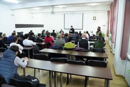 Conferinţă în cadrul Facultăţii de Istorie, Filosofie şi Teologie din Galaţi – fotografia 39