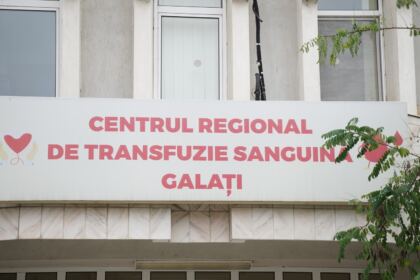 Acţiune de donare de sânge pentru semenii bolnavi – fotografia 1