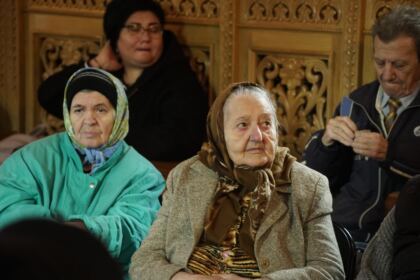 Rugăciune şi filantropie pentru vâstnicii din cadrul unui azil din Galaţi – fotografia 11