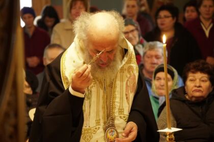 Rugăciune şi filantropie pentru vâstnicii din cadrul unui azil din Galaţi – fotografia 22