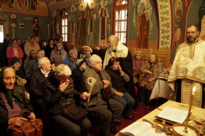 Rugăciune şi filantropie pentru vâstnicii din cadrul unui azil din Galaţi – fotografia 26