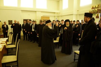 Simpozion interseminarial şi expoziţie la Muzeul eparhial din Galaţi – fotografia 34