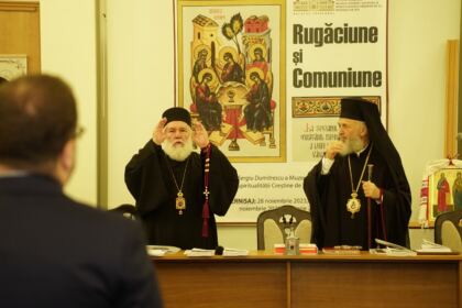 Simpozion interseminarial şi expoziţie la Muzeul eparhial din Galaţi – fotografia 39