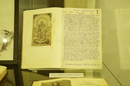 Simpozion interseminarial şi expoziţie la Muzeul eparhial din Galaţi – fotografia 61