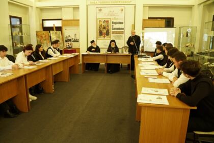 Simpozion interseminarial şi expoziţie la Muzeul eparhial din Galaţi – fotografia 65