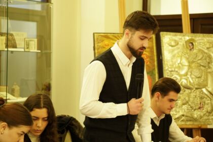 Simpozion interseminarial şi expoziţie la Muzeul eparhial din Galaţi – fotografia 67