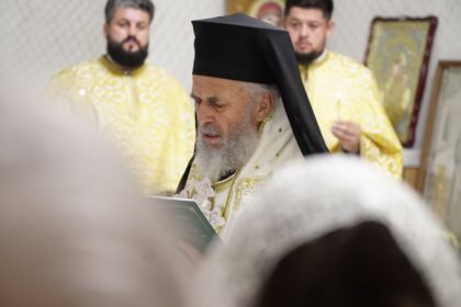 Rugăciune şi filantropie la Parohia „Sfânta Cuvioasă Parascheva“ din Galați – fotografia 15