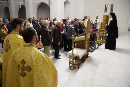 Rugăciune şi filantropie la Parohia „Sfânta Cuvioasă Parascheva“ din Galați – fotografia 18