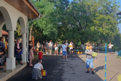 Activităţi de vară în parohiile Foltești și Stoicani – fotografia 8