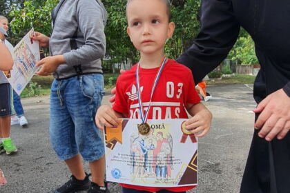 Activităţi de vară în parohiile Foltești și Stoicani – fotografia 15