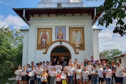 Activităţi de vară în parohiile Foltești și Stoicani – fotografia 17