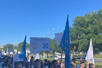 Tinerii gălățeni și brăileni în „Procesiunea prieteniei“ de la ITO 2023 – fotografia 5
