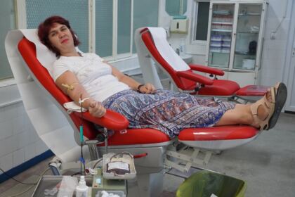 Preoţii şi credincioşii din Arhiepiscopia Dunării de Jos solidari cu semenii aflaţi în suferinţă – fotografia 10