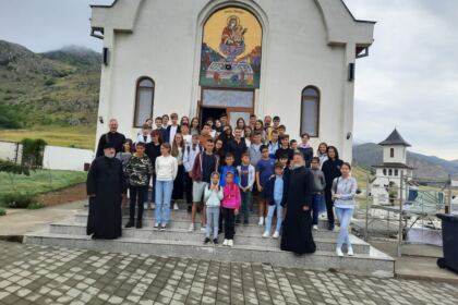 Popasuri duhovnicești pentru 50 de copii din localitatea Matca – fotografia 3