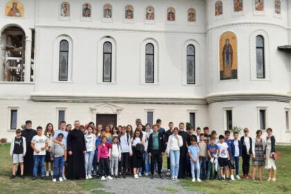 Popasuri duhovnicești pentru 50 de copii din localitatea Matca – fotografia 5