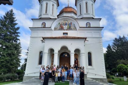 Popasuri duhovnicești pentru 50 de copii din localitatea Matca – fotografia 10