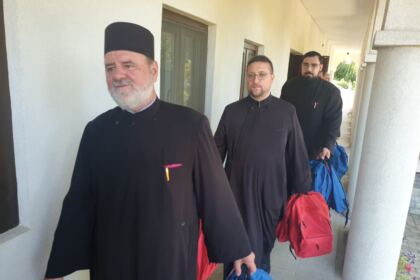 Ghiozdane şi rechizite şcolare pentru copiii din nordul judeţului Galaţi – fotografia 7