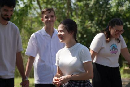 Activităţi cu tinerii la Aşezământul „Sf. M. Mc. Pantelimon“ – Lacu Sărat – fotografia 21