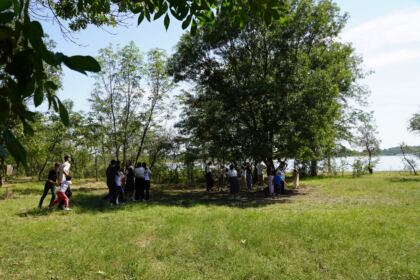 Activităţi cu tinerii la Aşezământul „Sf. M. Mc. Pantelimon“ – Lacu Sărat – fotografia 36