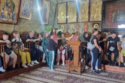 Activităţi de vară în localitatea Ulmu, parohiile Mohreanu şi Ulmu – fotografia 25