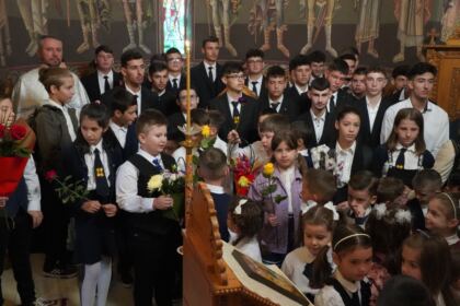 Seminarul Teologic „Sfântul Andrei“ din Galaţi şi-a deschis porţile pentru un nou an şcolar – fotografia 6