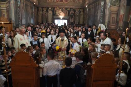 Seminarul Teologic „Sfântul Andrei“ din Galaţi şi-a deschis porţile pentru un nou an şcolar – fotografia 8