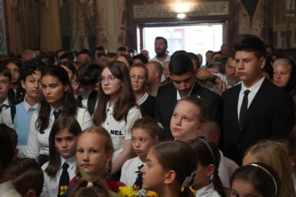 Seminarul Teologic „Sfântul Andrei“ din Galaţi şi-a deschis porţile pentru un nou an şcolar – fotografia 13