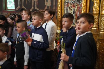 Seminarul Teologic „Sfântul Andrei“ din Galaţi şi-a deschis porţile pentru un nou an şcolar – fotografia 17