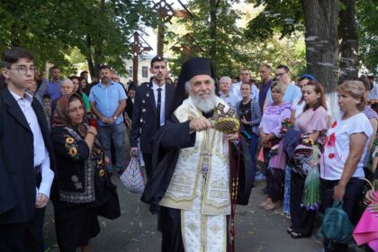 Seminarul Teologic „Sfântul Andrei“ din Galaţi şi-a deschis porţile pentru un nou an şcolar – fotografia 28