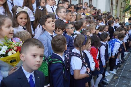 Seminarul Teologic „Sfântul Andrei“ din Galaţi şi-a deschis porţile pentru un nou an şcolar – fotografia 30