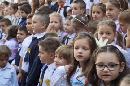 Seminarul Teologic „Sfântul Andrei“ din Galaţi şi-a deschis porţile pentru un nou an şcolar – fotografia 37