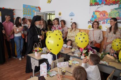 Seminarul Teologic „Sfântul Andrei“ din Galaţi şi-a deschis porţile pentru un nou an şcolar – fotografia 47