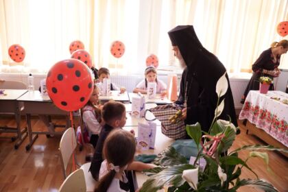 Seminarul Teologic „Sfântul Andrei“ din Galaţi şi-a deschis porţile pentru un nou an şcolar – fotografia 48