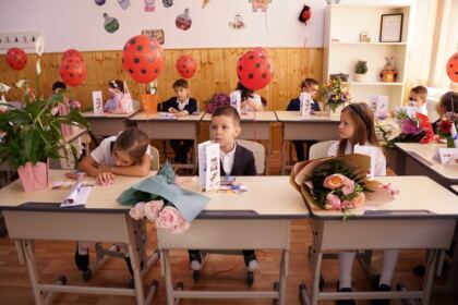 Seminarul Teologic „Sfântul Andrei“ din Galaţi şi-a deschis porţile pentru un nou an şcolar – fotografia 49