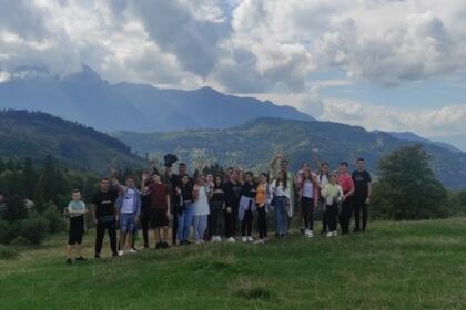 Excursie pentru 20 de copii din localitatea Zăvoaia – fotografia 5